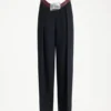 Pantaloni de costum cu croială curbată Pantaloni de costum cu croială curbată